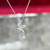 Explosiones del Libro Rojo Espíritu Rico Pequeño Serpiente Collar Femenino Antiguo Francés Industria Pesada Este Año Zodiaco Serpiente Borla Colgante Serpiente