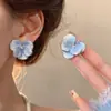 Brincos de flor tridimensional super fada de temperamento fresco de primavera e verão, nicho de alta qualidade, brincos de flor de esmalte azul retrô