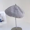 Boina de punto a rayas de mezcla de lana australiana para mujer, gorro de artista básico versátil de invierno, sombrero de azafata a la moda