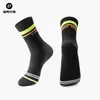 Calcetines de Ciclismo Rock Brothers Calcetines para Bicicleta de Carretera y Montaña Deportivos Transpirables Antibacterianos que Absorben el Sudor Calcetines para Correr de Tubo Medio Hombres y Mujeres