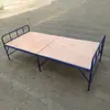 Cama de ferro para alívio de emergência com 80% de desconto, cama de solteiro simples para alívio de desastres, cama dobrável de madeira para alívio de emergência