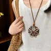 Collar colgante de resina hueca color marrón degradado estilo chino, cadena para suéter estilo vintage, accesorio de lujo ligero de alta gama