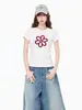 Impresionante Camiseta Blanca con Estampado Floral de Cuello Redondo y Manga Corta para Mujer, Verano 2026, Corte Entallado, Top Elegante