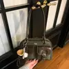 Bolso de Mano de Gama Alta Estilo Bolso de Bolos para Mujer 2025 Otoño e Invierno Nuevo Estilo Lujo Ligero Versátil Nicho Bolso de Hombro Debajo del Brazo Moderno