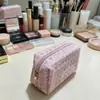 Nuevo estilo, pequeño, estilo fragante, bolsa de cosméticos portátil de celebridades de Internet, gran capacidad, estilo Ins, bolsa de almacenamiento de artículos de tocador de viaje de alto valor de belleza portátil