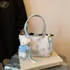 Bolso de Mano de Alta Gama de Nicho Transfronterizo para Mujer, Nuevo Modelo 2026, Bolso de Hombro Exquisito, Bolso Cruzado tipo Cubo para el Trabajo