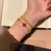 Pulseira de Trevo de Quatro Folhas Gravada a Laser Estilo Italiano Corte Retrô Pulseira de Ágata Rosa com Concha Estilo BuBu