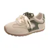 Tênis de treino alemão feminino vermelho retrô, novo modelo outono 2026, tênis casuais versáteis, sapatos de lona leves com sola macia