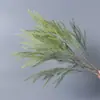 Plantas verdes artificiales en stock, manojos de helecho, hojas de helecho, hierba de helecho para decoración de paredes interiores y diseño de paisajes, césped artificial al por mayor