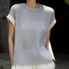 Técnica de Costura Tridimensional Suave y Elegante, Silueta Ligeramente de Línea A, Mangas Cortas tipo Capa, Camiseta de Seda, Nuevo Estilo de Verano 2026 para Mujer