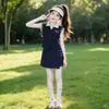 Conjunto de Roupa de Verão para Meninas, Novo Conjunto Elegante e Moderno de Vestido T-shirt sem Mangas e Calças Duas Peças para Crianças de Meia-idade e Mais Velhas, Adequado para Alunos do Ensino Fundamental e Médio
