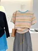 Camiseta de Manga Corta para Mujer Estilo Verano 2026 con Rayas en Contraste, Cuello Redondo Holgado, Casual y Versátil, Top que Reduce la Edad para Mujer