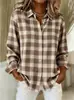 Nuevas camisas de manga larga para otoño/invierno para mujeres europeas y americanas, con diseños sencillos y modernos de cuadros y rayas, y un cuello camisero casual.