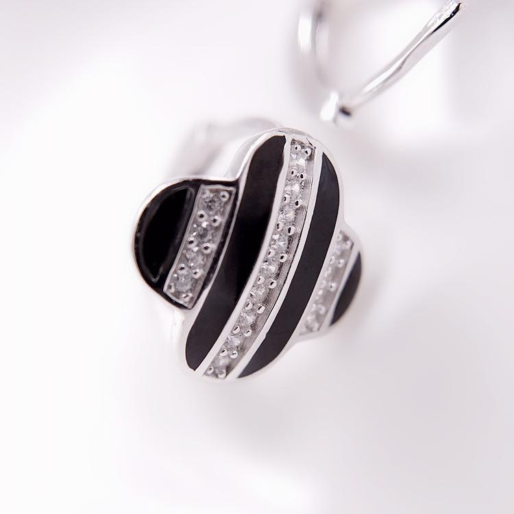 EH802609四叶草耳扣