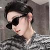 Gafas de sol retro triangulares de ojo de gato con cara pequeña para mujer, gafas de sol Sense Ins de alta gama con montura pequeña negra