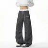 Colección Otoño 2026: Pantalones de pierna curva con bloques de color de estrella y cuadros sin sombra en la pared, Ropa deportiva moderna y relajada