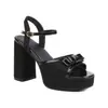 Sandalias de Tacón Alto de Microfibra Mesa de Agua Verano Correa de Hebilla Sandalias Nuevos Zapatos de Punta Cuadrada Británicos 2023 Blanco Negro