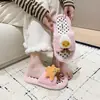 Zapatillas suaves y lindas de peluche para mujer, nueva colección otoño/invierno 2026, zapatillas de algodón de una tira silenciosas y antideslizantes para interiores para mujer
