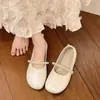 Tallas 36-43 Tallas Grandes Zapatos de Mujer, Nuevos Zapatos Planos Bordados Estilo Chino 2026, Adecuados para Faldas, Zapatos de Tacón Bajo con Perlas