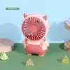 Nuevo ventilador de mano de dibujos animados portátil para exteriores con carga ventilador pequeño para estudiantes niños ventilador eléctrico venta al por mayor de fábrica