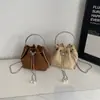 Bolsa de Cosméticos Nueva, Portátil, Bolso de Hombro Versátil, Gran Capacidad, Diseño de Nicho, Bolso Cruzado, Lujo Ligero para Mujeres