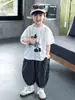 0439 Conjunto de Verano para Niños 2026 Nuevo Estilo Conjunto Ropa de Moda de Manga Corta para Niños Pantalones Rayados Frescos de Verano Conjunto de Dos Piezas