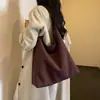 Bolso tote retro de ante para mujer, nueva colección otoño/invierno 2026, moderno, gran capacidad, casual, versátil y adecuado para ir al trabajo.