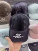 Nueva Gorra de Béisbol Bordada con Letras para Mujer, Estilo Coreano Versátil para Primavera y Verano, Gorra Protectora Solar para Exteriores, Diseño Casual de Moda que Hace que la Cara Parezca Más Pequeña