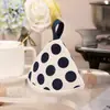Gorra Triangular Estampada Estilo Transfronterizo Antiescaldaduras, Tela de Algodón Engrosada Cocina Hogar Olla a Presión Mango Aislamiento Térmico Pinza Antiescaldaduras Venta al por Mayor