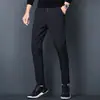 Calças masculinas de secagem rápida populares do TikTok, calças retas finas casuais esportivas cortadas com zíper de seda gelada, transmissão ao vivo