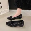 Sapatos Femininos de Bico Quadrado com Bolinhas Estilo Coreano, Boca Rasa com Laço, Slip-ons 2026 Novo Estilo, Estilo Gentil, Salto Grosso, Sapatos para o Dia a Dia