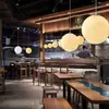 Lustre de lâmpada da lua em estoque, lâmpada esférica criativa para lojas de roupas, lâmpada da lua em forma de bola moderna estilo nórdico para restaurantes