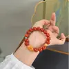 Pulseira de Ágata Vermelha e Cera de Abelha Estilo Antigo para Mulheres, Pulseira Vermelha do Sul e Moda Tradicional Dourada - Presente de Aniversário para Influenciadores de Live-Streaming