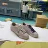 Zapatillas Retro con Estrellas de Cuero Vintage Desgastado de Guangzhou para Mujer, Zapatillas Versátiles Casuales con Cordones y Bloques de Color para Mujer