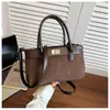 La popular bolsa más vendida de este año para mujer, retro, nuevo diseño de nicho pequeño 2026, bolso cruzado, bolso de mano tipo tote para la temporada de otoño e invierno