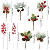 Decoración de recortes navideños transfronterizos rama de flor de aguja de pino accesorios planta de simulación navideña rama de baya roja rama de fruto de pino complemento para rama