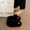 Cheias de charme feminino, pantufas leves e delicadas para mulheres, item quente de celebridade da internet 2026, costuradas firmemente, versáteis com saias, sandálias baixas