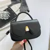 Bolso de mujer retro nuevo transfronterizo bolso de mano con temperamento bolso cruzado simple bolso de hombro único de gran capacidad para mujer bolso de mujer para ir al trabajo