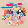 Tirador de cremallera de PVC personalizado con logo de letras 3D, adecuado para bolsos y accesorios, con un lindo diseño de caricatura y acabado moldeado por inyección