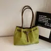 Bolsa de Camurça Feminina Grande Capacidade 2025 Nova Outono e Inverno Versátil Fosca Retrô Bolsa de Ombro Bolsa Tote para o Dia a Dia