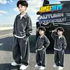 Conjunto de Ropa de Otoño para Niños 2026, Sudadera Elegante Dos en Uno con Cuello Solapa, Ropa Deportiva de Otoño Fresca y Moderna para Niños