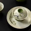 Juego de Té Kung Fu Pintado a Mano con Relieve de Margarita de Tres Diseños con Taza Gaiwan Retro para Té y Taza de Maestro Pequeña de Mandarina Verde