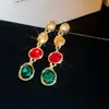 Pendientes Retro Europeos y Americanos de Plata con Aguja de Diamante Incrustado y Bloques de Color, Pendientes de Botón Versátiles de Gama Alta a la Moda para Mujer, Lujo Ligero de Nicho, Vintage