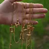 Venta Caliente Transfronteriza Europea y Americana Acero Inoxidable 26 Colgante de Collar de Letra Cadena de Clavícula Cadena de Acero de Titanio Fabricante de Collares Venta al por Mayor 18K