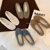Versión de lana que aumenta la altura oculta~Zapatos planos peludos cómodos de estilo coreano, dulces, literarios, modernos, para mujer, otoño e invierno