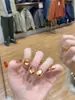 [Mancha de Café de Outono] Outono e Inverno Âmbar Dourado Estilo Ins Unhas Vestíveis Feitas à Mão Patch de Manicure Curto Unhas Postiças