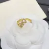 Anel de Flor com Pedras de Diamante de Marca com Novo Design Estilo Europeu e Americano Transfronteiriço para Mulheres, Anel Aberto de Luxo de Alta Qualidade Atacado