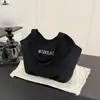 Bolsa de Lona Nova Exquisita e Fashion, Bolsa de Mão de Alto Valor Estilo Coreano, Bolsa Tote Casual Versátil para Aula e Trajeto