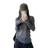 Suéter tejido gris elegante de alta calidad con cuello en V, versátil, camiseta base de corte ajustado, top suave y acogedor de manga larga