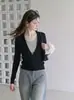 Suéter de punto de dos piezas de alta gama estilo francés en color contrastante para mujer, temporada de primavera, estilo old money, corte relajado, top base de capas con cuello